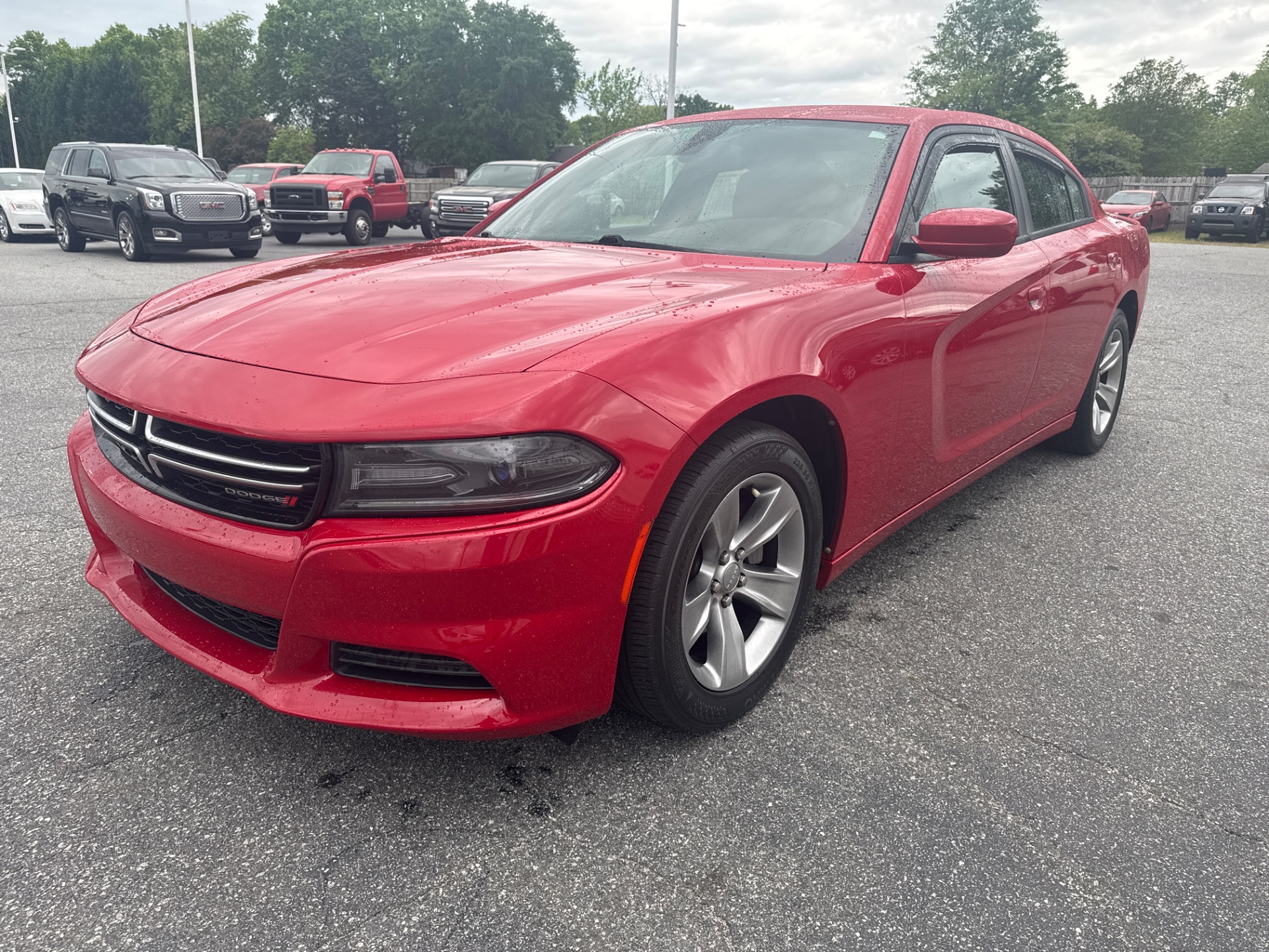 2015 Dodge Charger SE photo 2