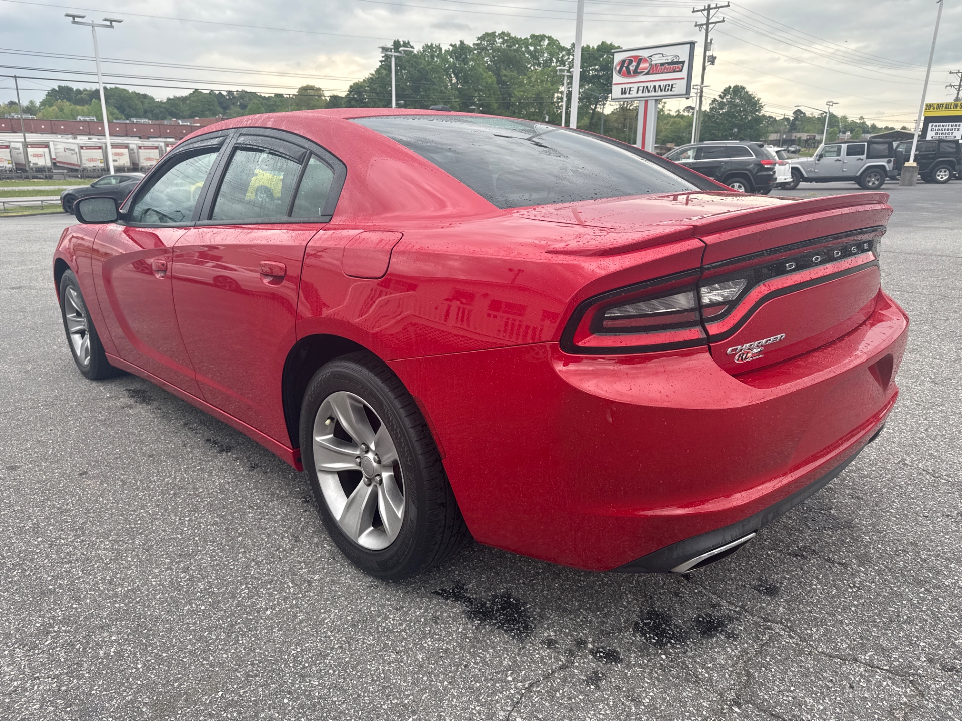 2015 Dodge Charger SE photo 3