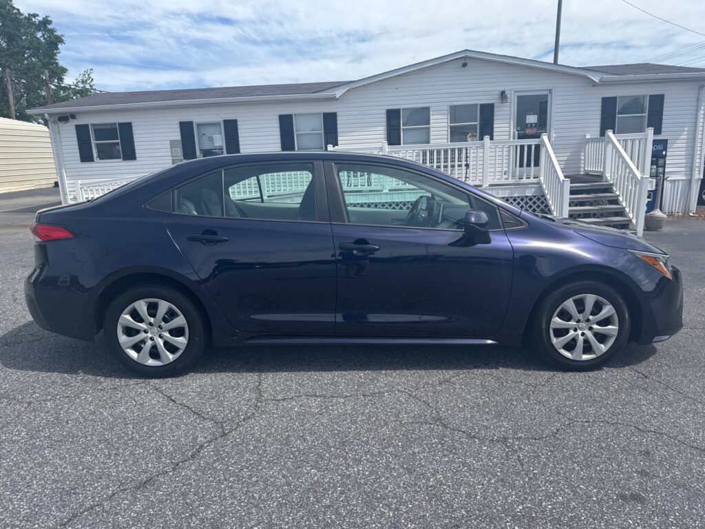2021 TOYOTA COROLLA LE