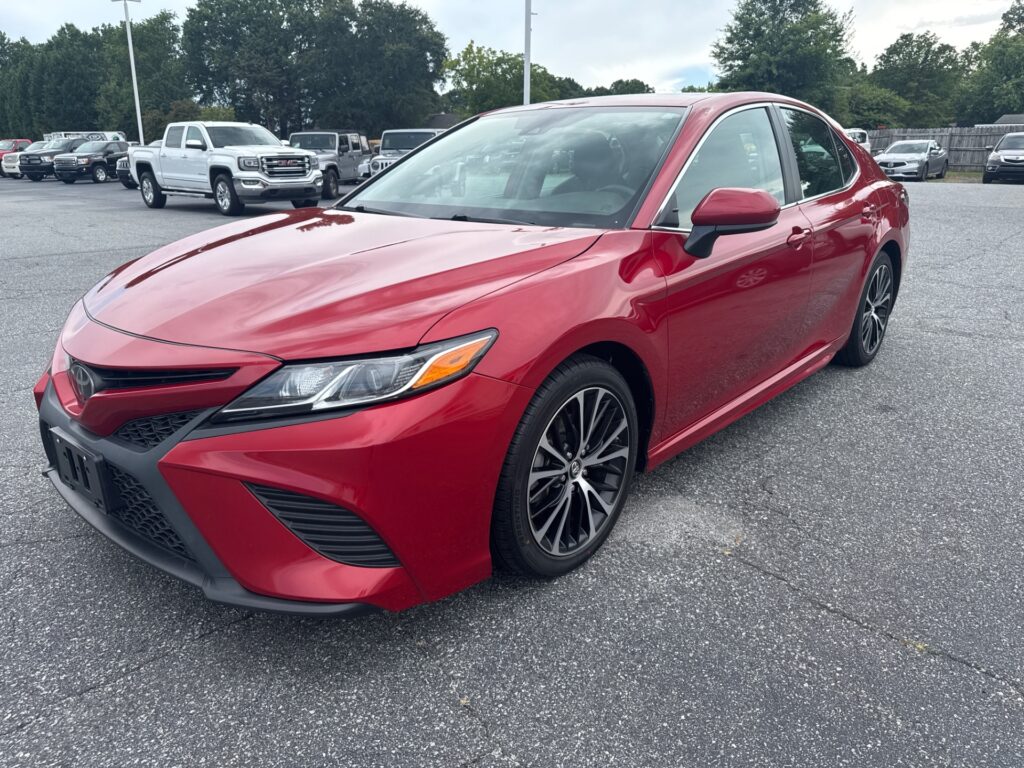 2019 TOYOTA CAMRY LE