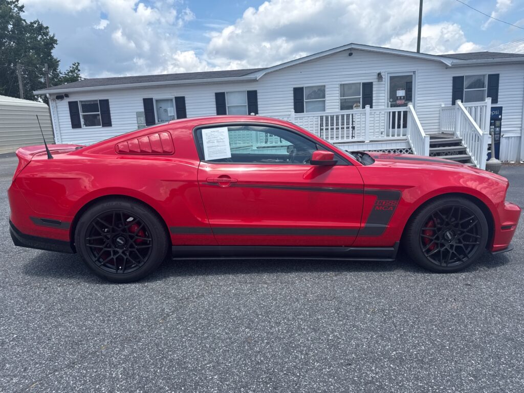 2011 FORD MUSTANG V6