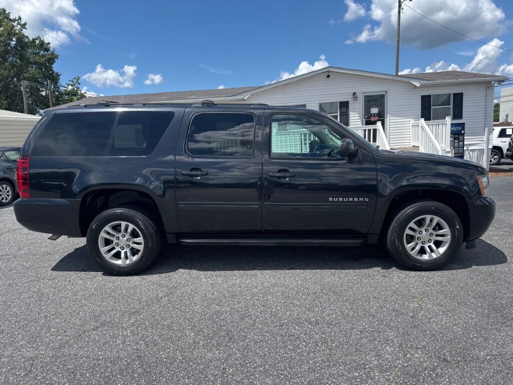 2012 CHEVROLET SUBURBAN LS