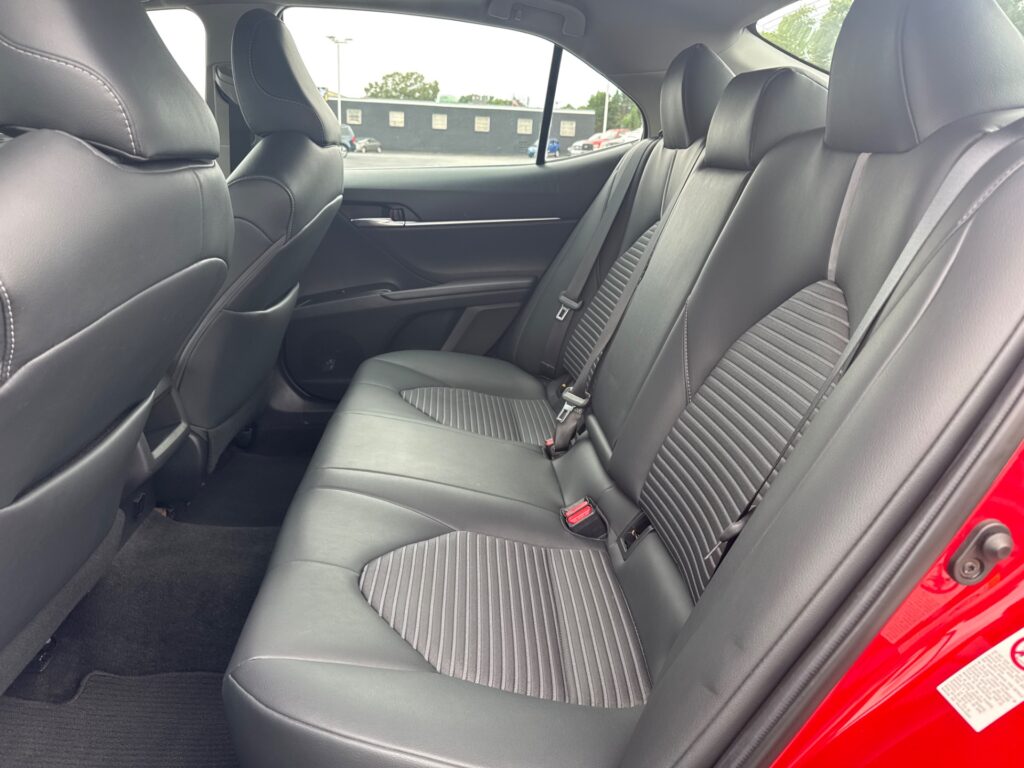 2019 TOYOTA CAMRY LE