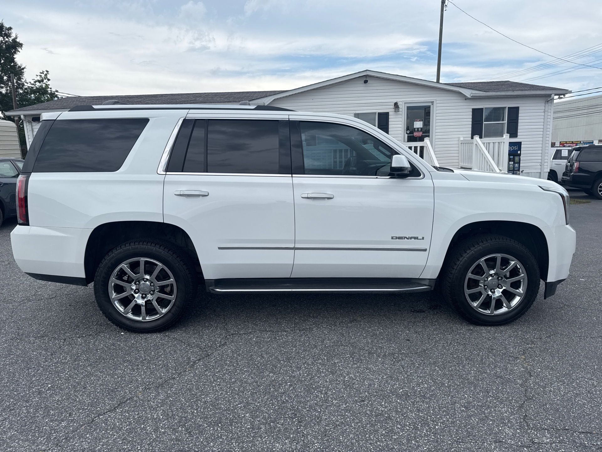 2016 Gmc Yukon Denali photo 4