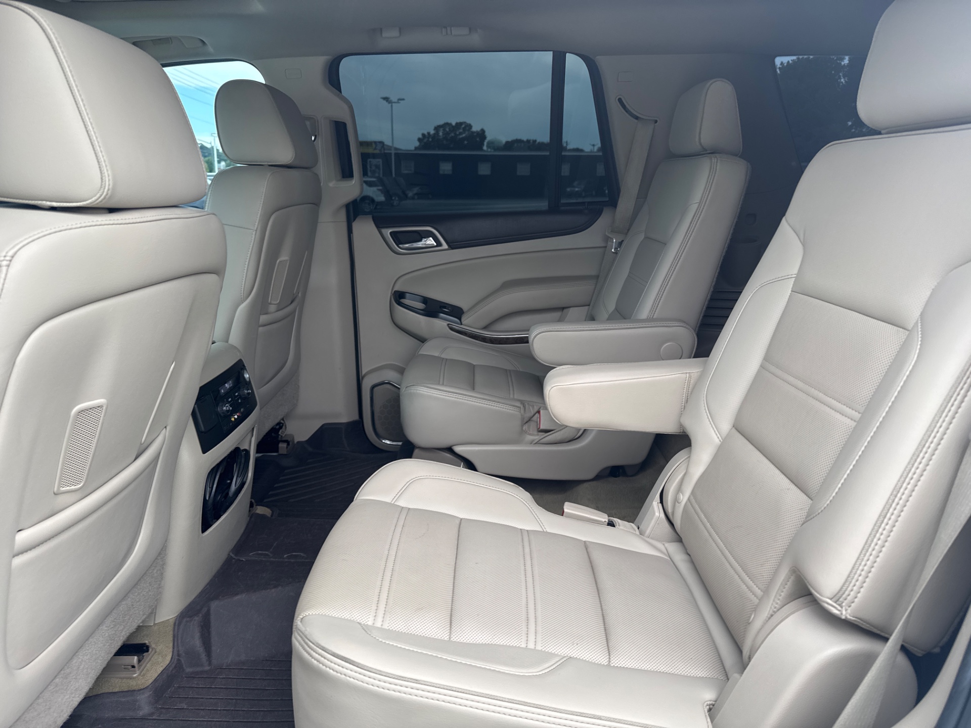 2016 Gmc Yukon Denali photo 5