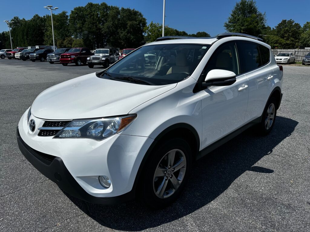 2015 TOYOTA RAV4 XLE