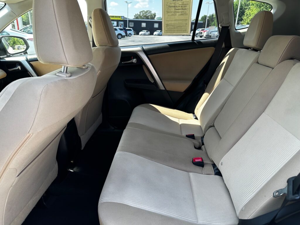 2015 TOYOTA RAV4 XLE