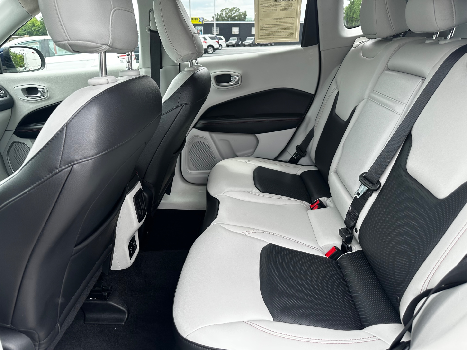 2018 Jeep Compass Limited photo 5
