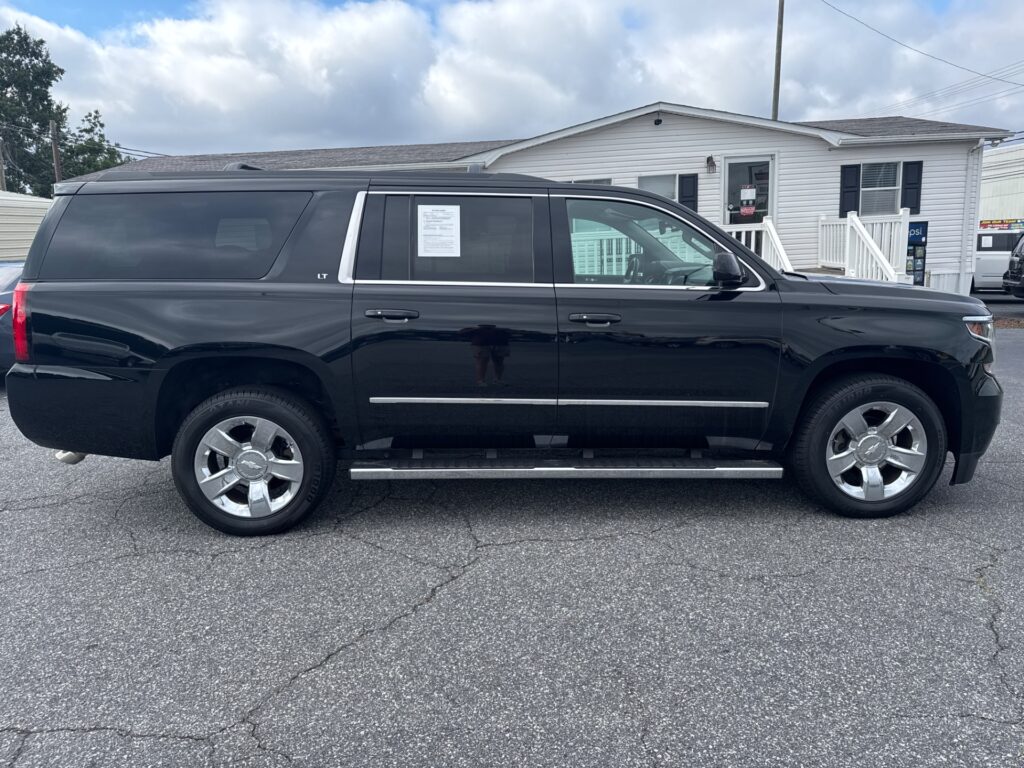 2017 CHEVROLET SUBURBAN LT