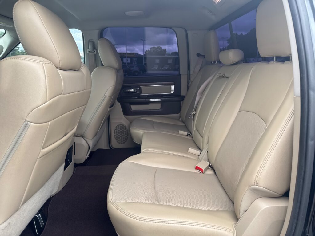 2014 RAM 1500 LARAMIE