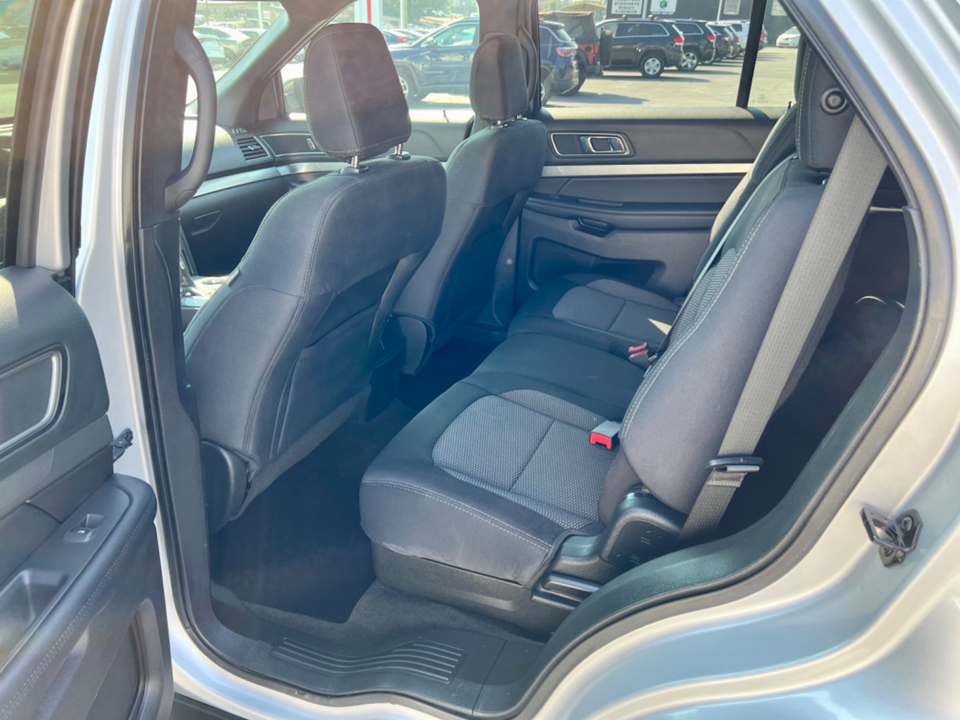 2018 Ford Explorer XLT photo 7