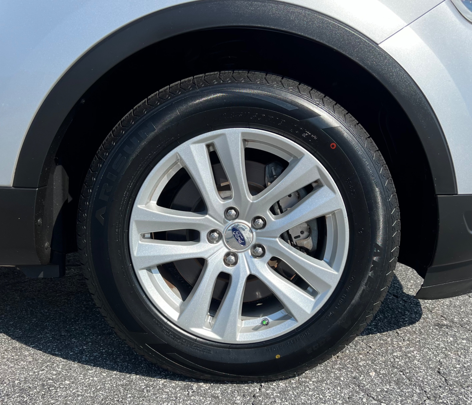 2018 Ford Explorer XLT photo 9
