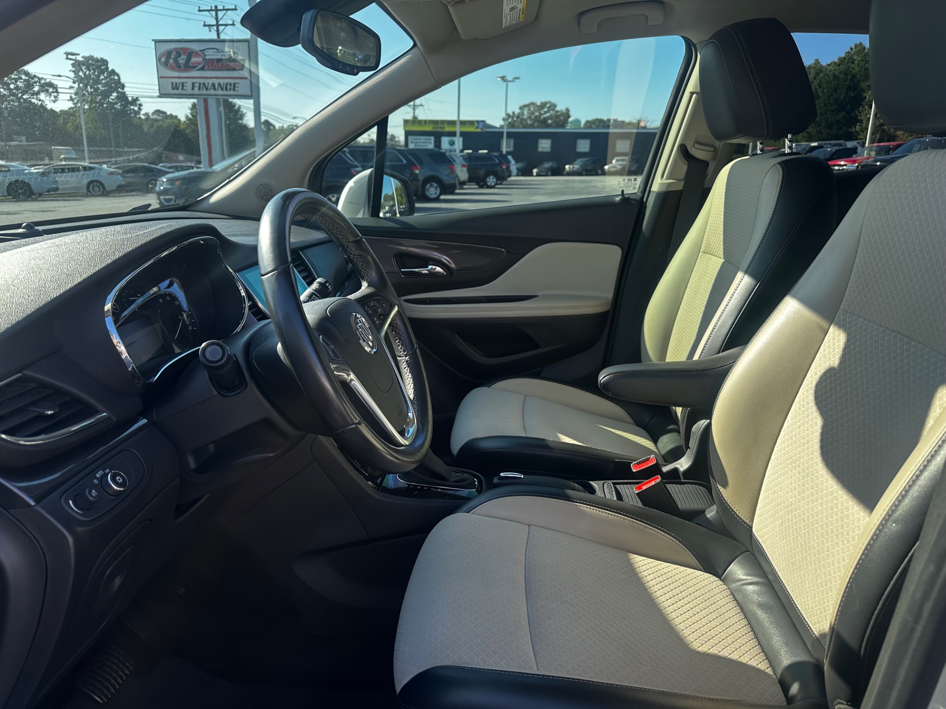 2019 Buick Encore Preferred photo 6