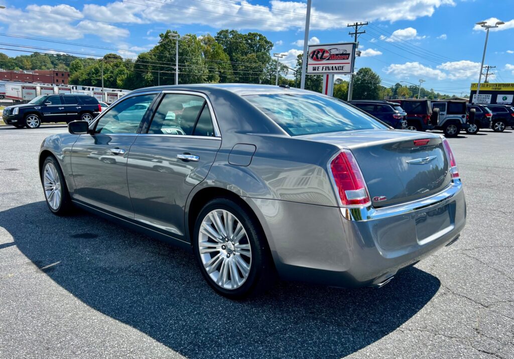 2011 CHRYSLER 300 LIMITED