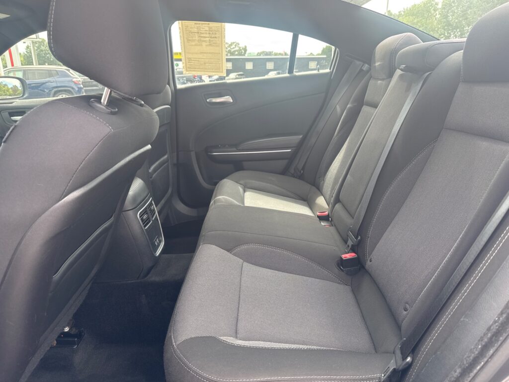 2015 DODGE CHARGER SE