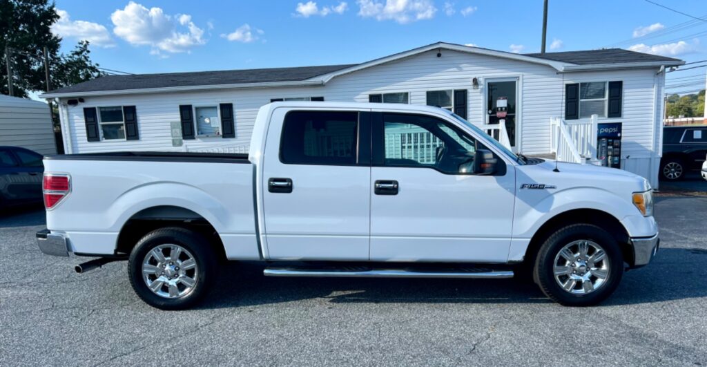 2010 FORD F-150 XLT