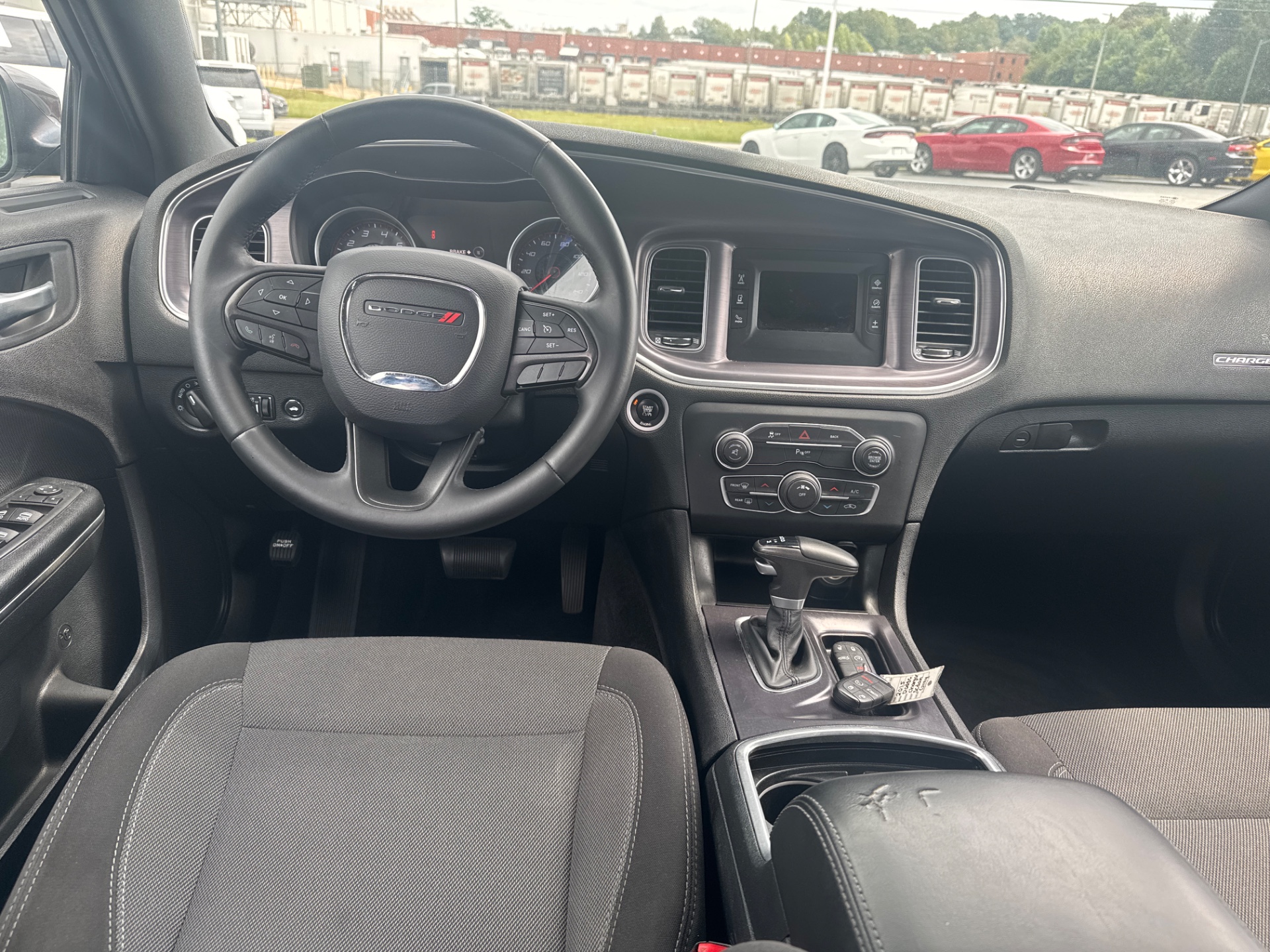 2015 Dodge Charger SE photo 6