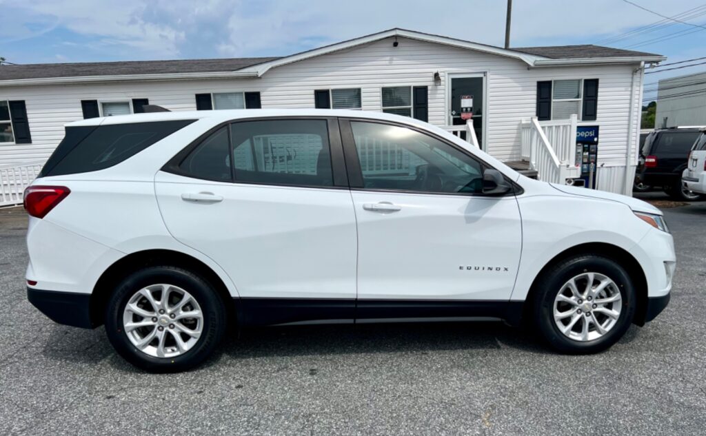2021 CHEVROLET EQUINOX LS