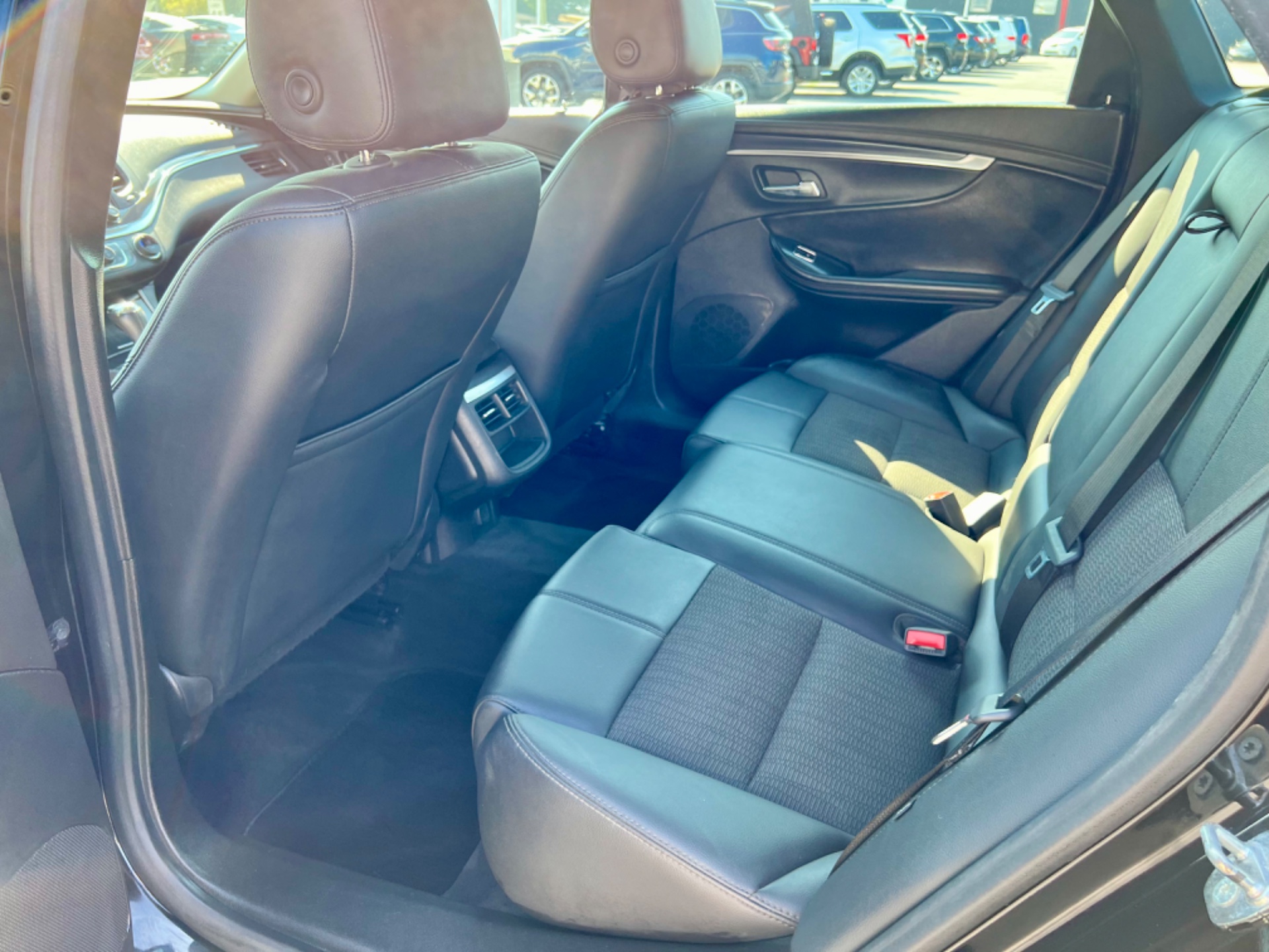 2016 Chevrolet Impala 1LT photo 7