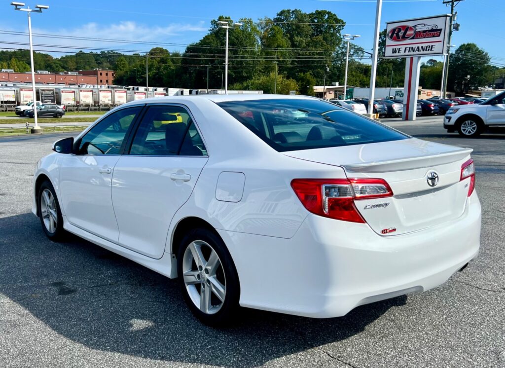 2013 TOYOTA CAMRY L