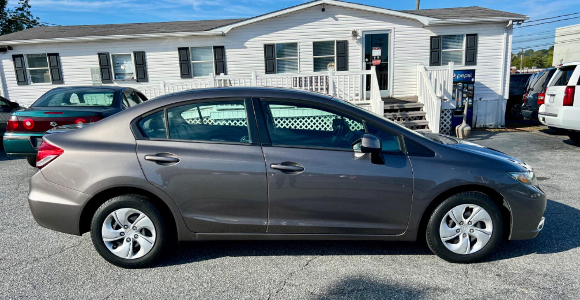 2013 Honda Civic LX photo 4