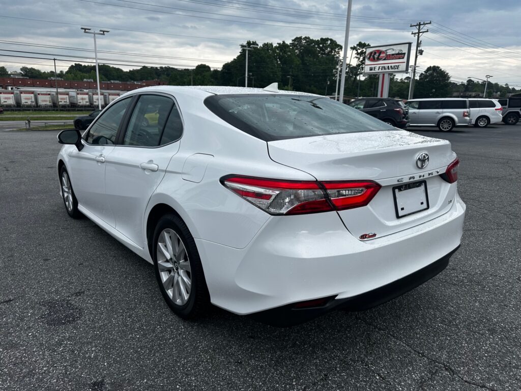 2019 TOYOTA CAMRY LE
