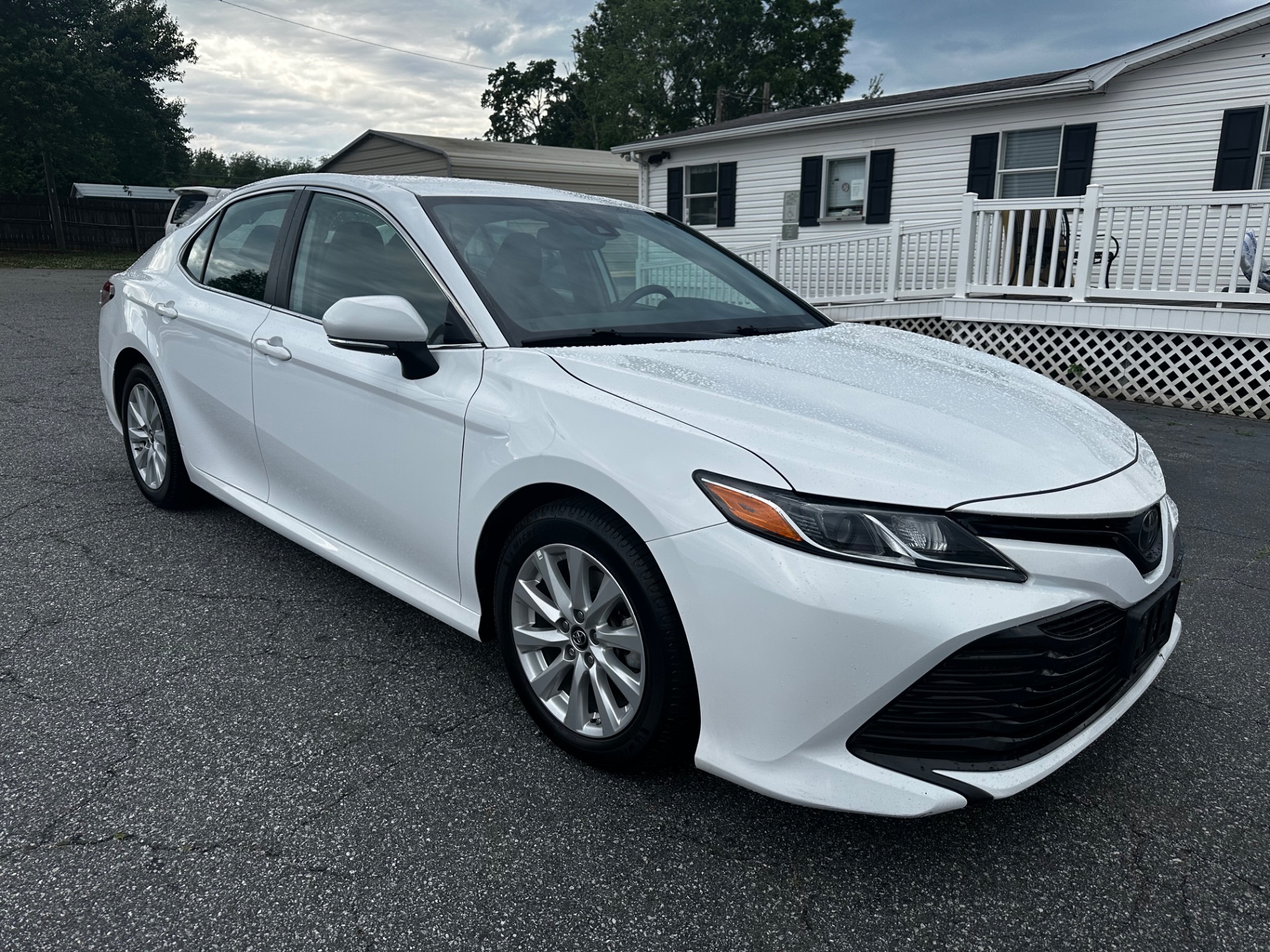 2019 TOYOTA CAMRY LE