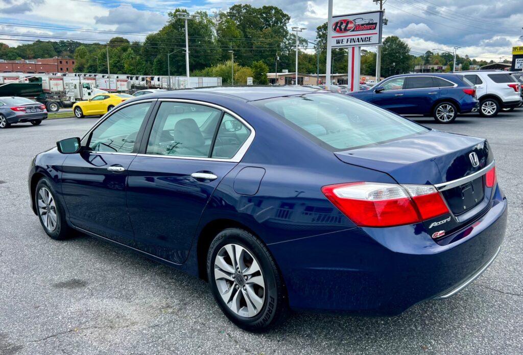 2013 HONDA ACCORD SDN LX
