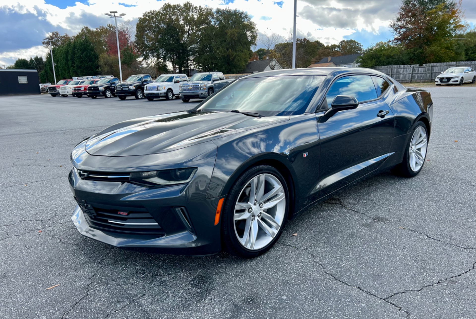 2016 Chevrolet Camaro 1LT photo 2