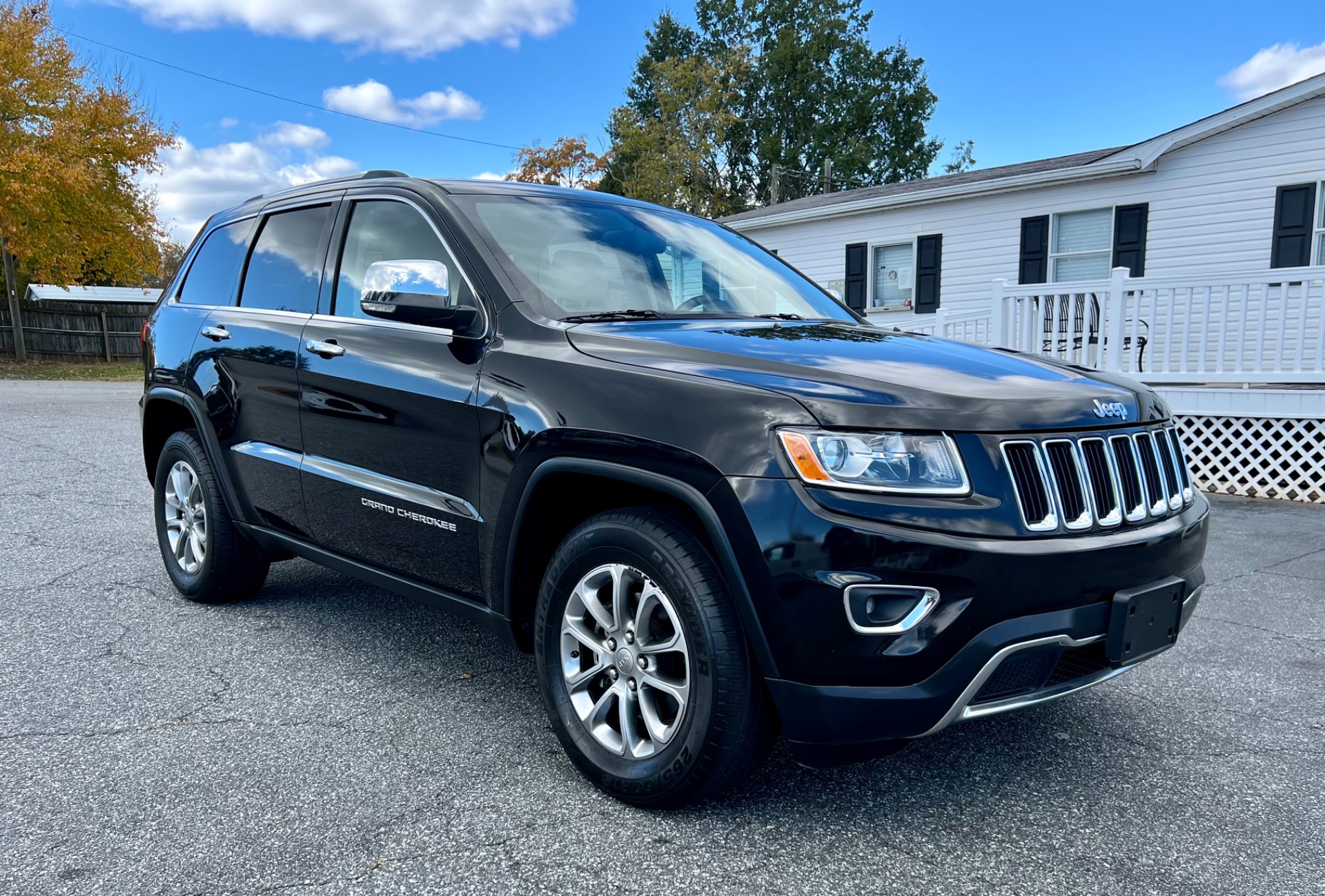 2015 Jeep Grand Cherokee Limited's photo
