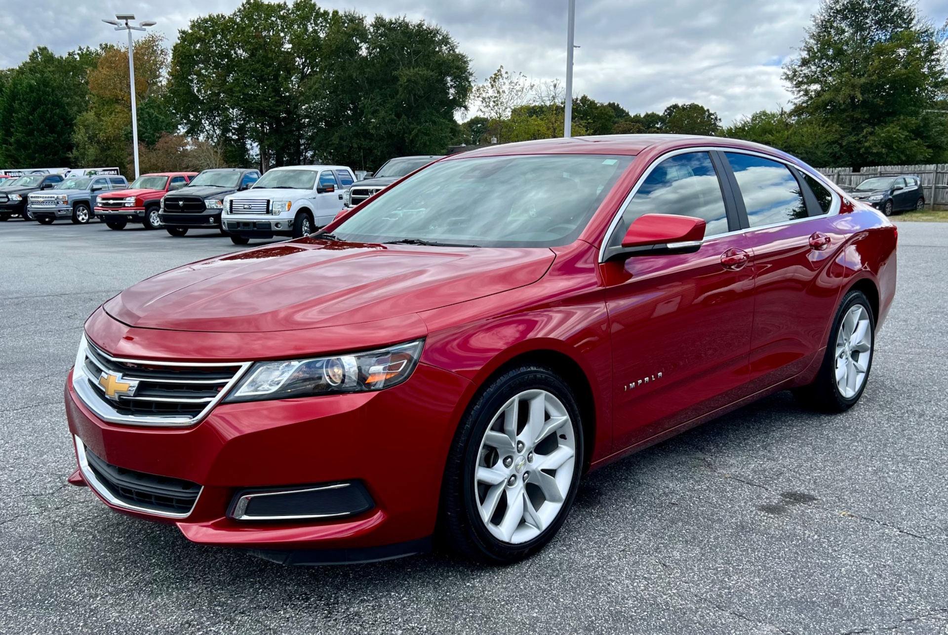 2015 Chevrolet Impala 2LT photo 2