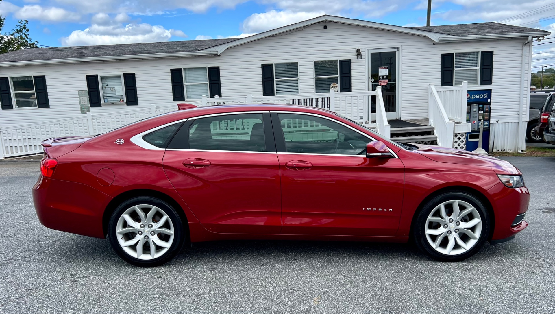 2015 Chevrolet Impala 2LT photo 3