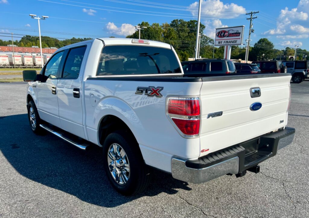 2010 FORD F-150 XLT
