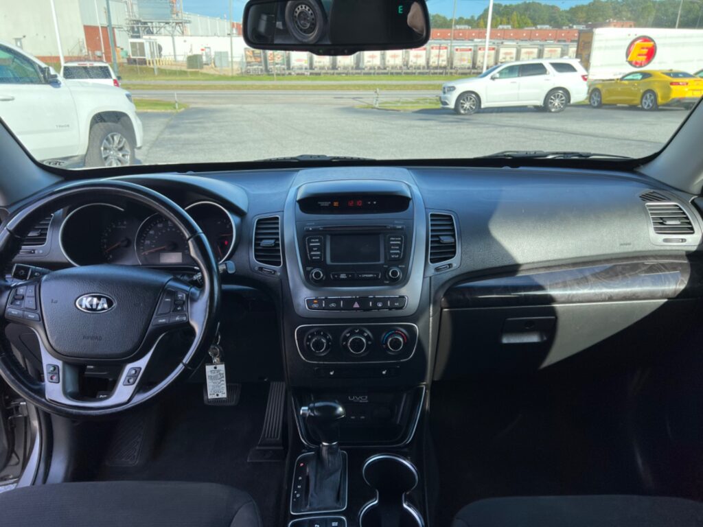 2015 KIA SORENTO LX