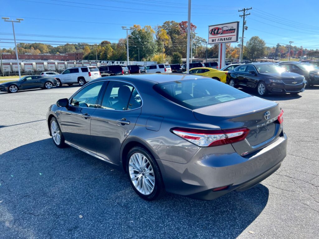 2018 TOYOTA CAMRY XLE