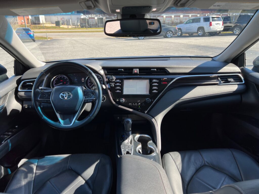 2018 TOYOTA CAMRY XLE