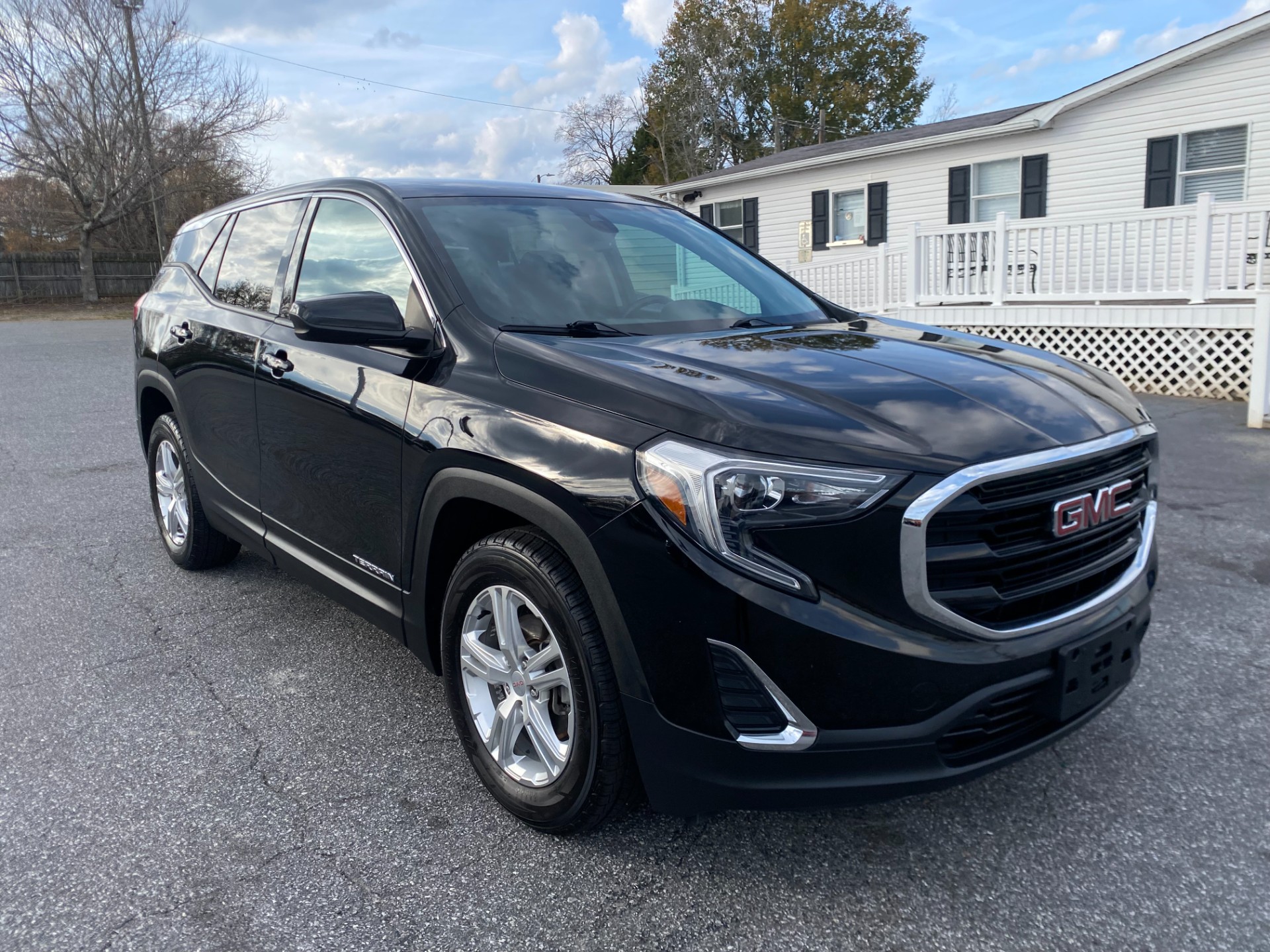 2020 GMC Terrain SLE's photo