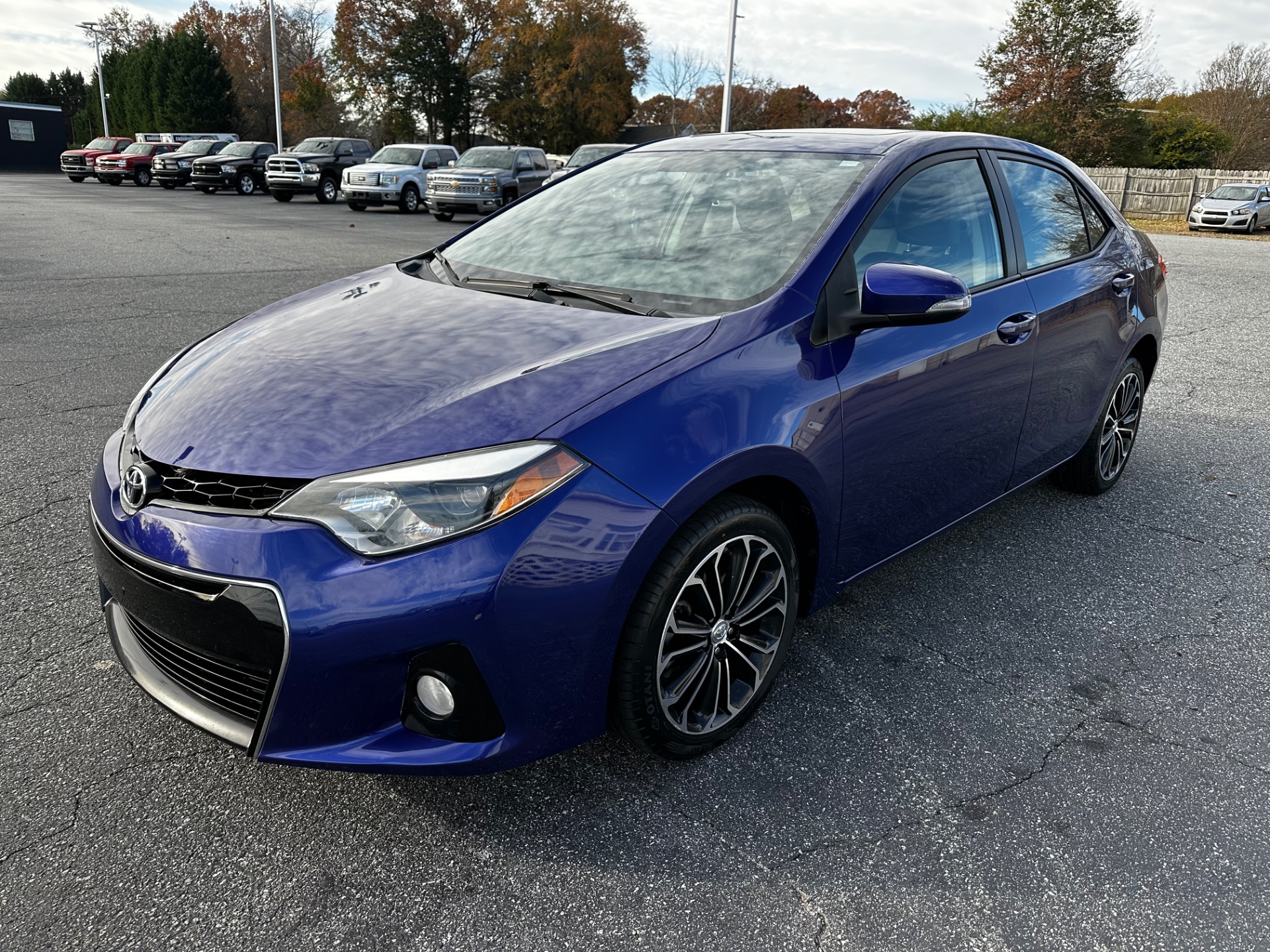 2016 Toyota Corolla L photo 2