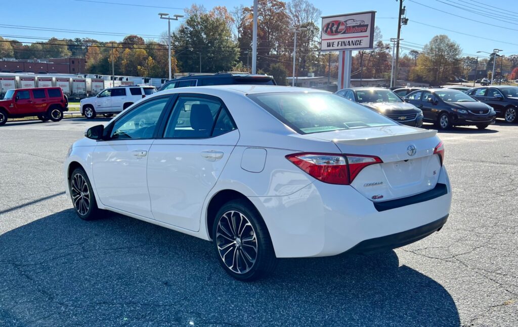 2016 TOYOTA COROLLA S