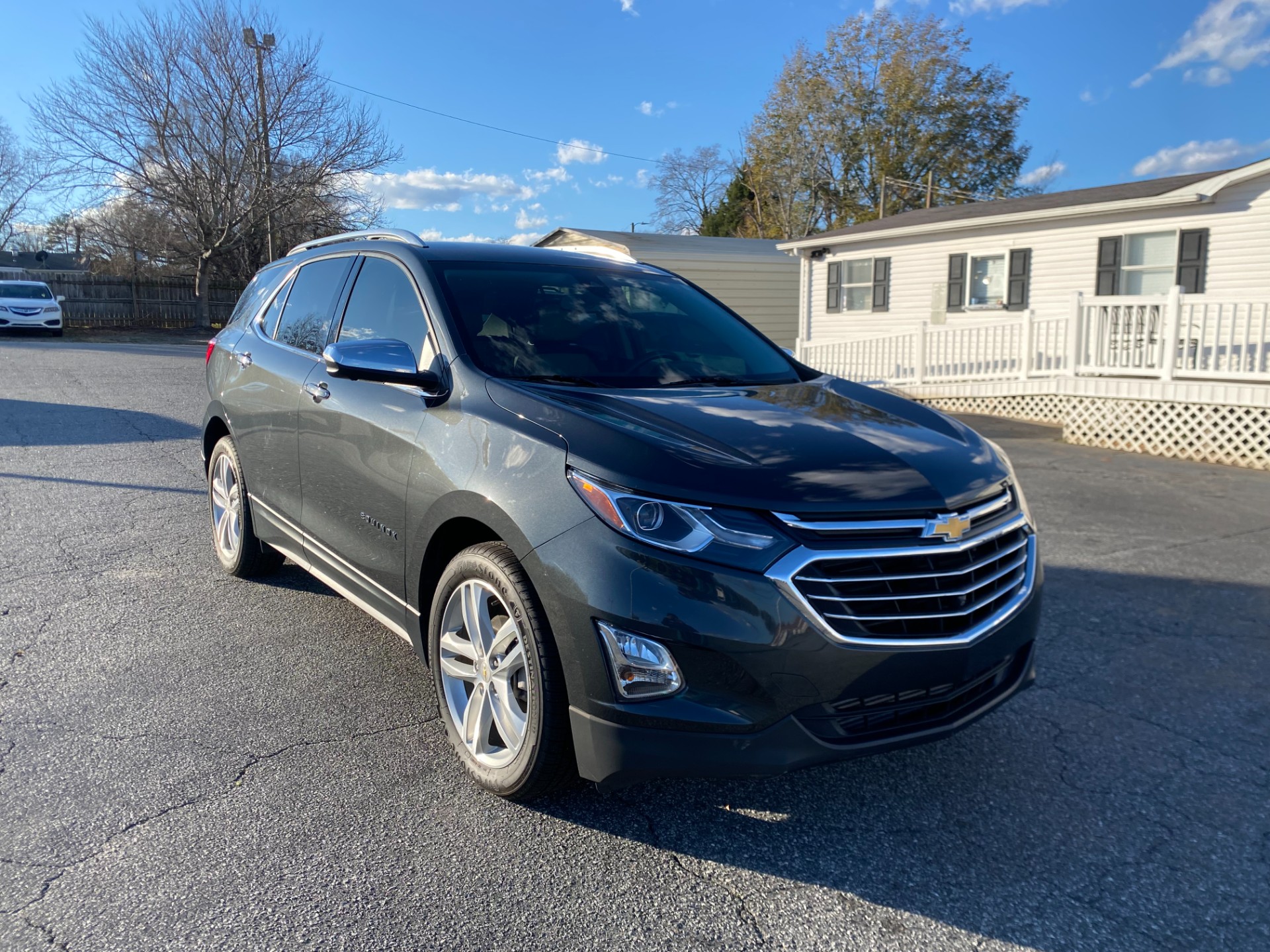 2020 Chevrolet Equinox Premier's photo