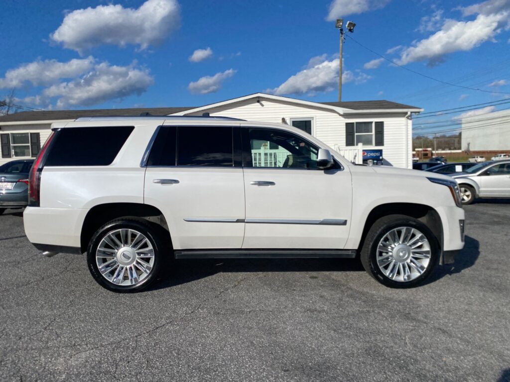 2016 CADILLAC ESCALADE PLATINUM