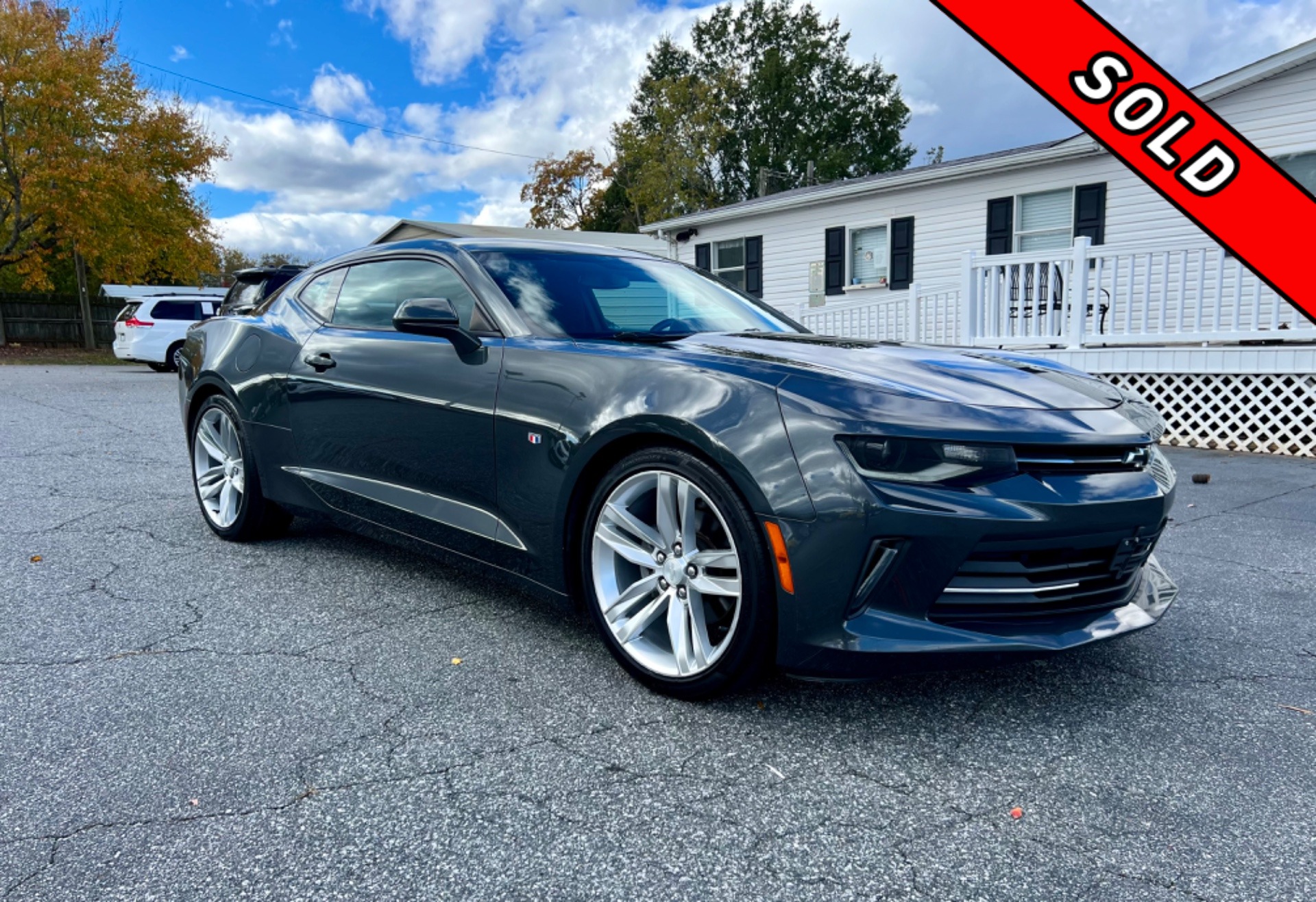 2016 Chevrolet Camaro 1LT's photo