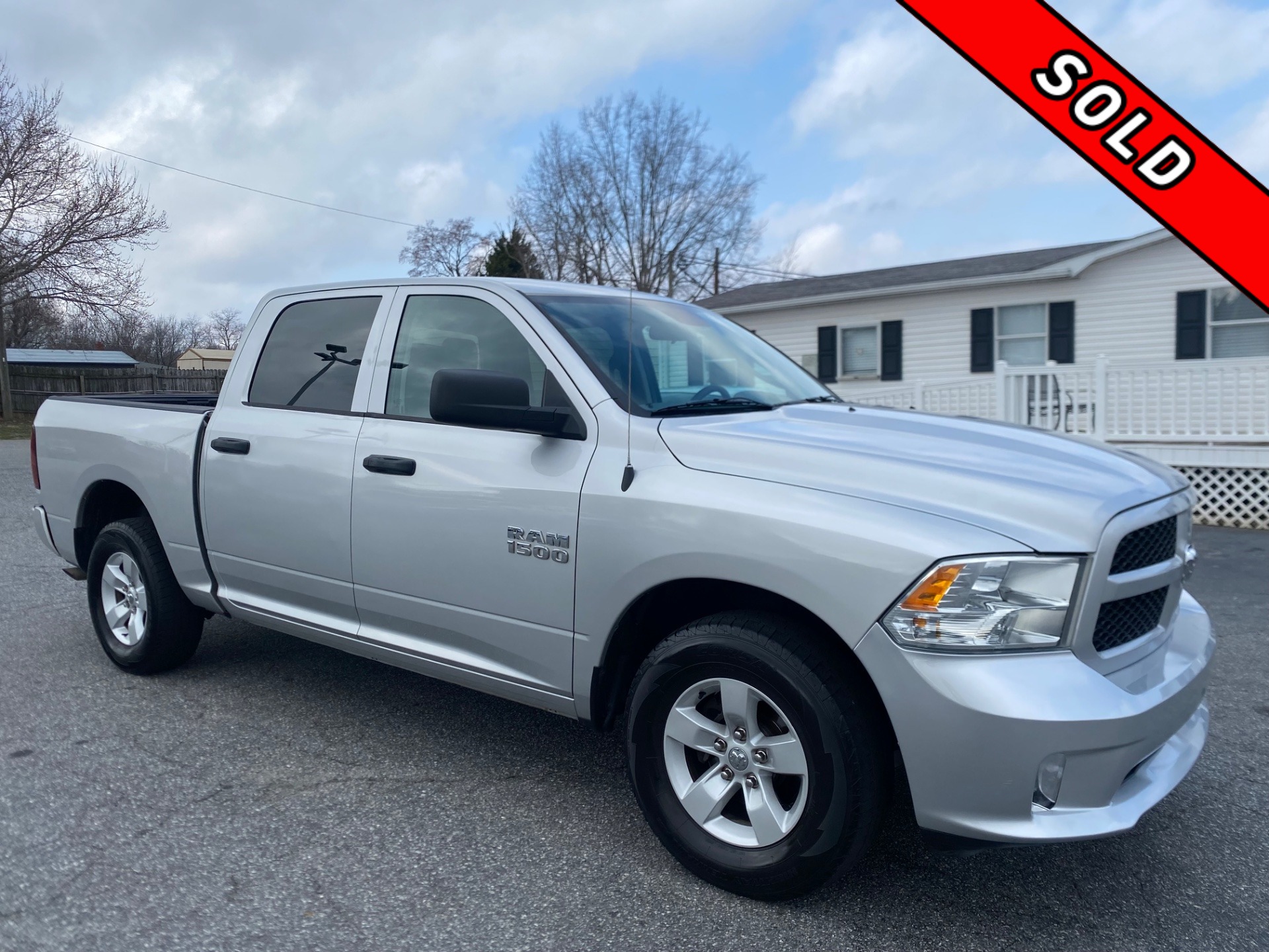 2018 RAM 1500 Express Crew Cab 5'7's photo