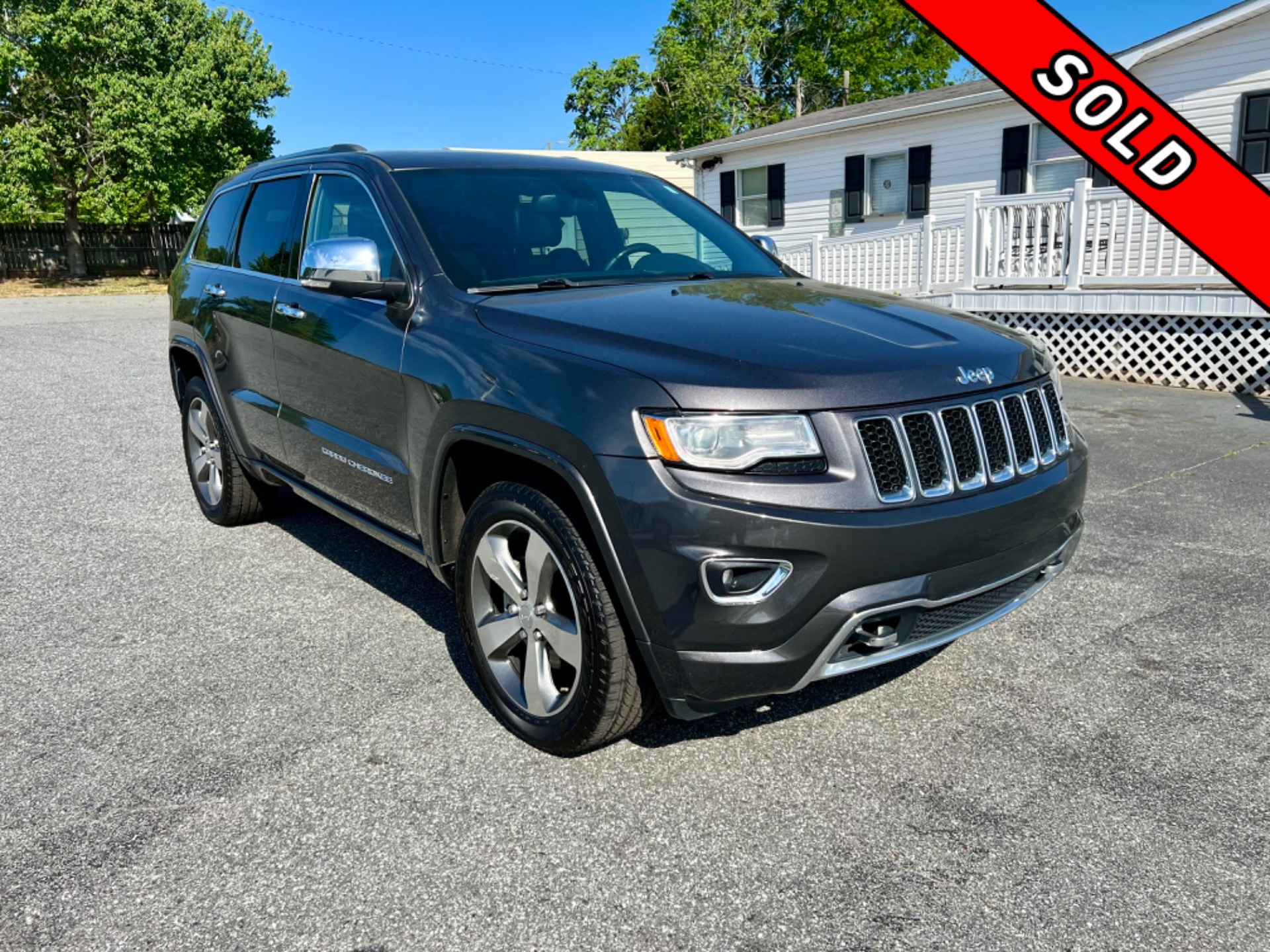2015 Jeep Grand Cherokee Overland's photo