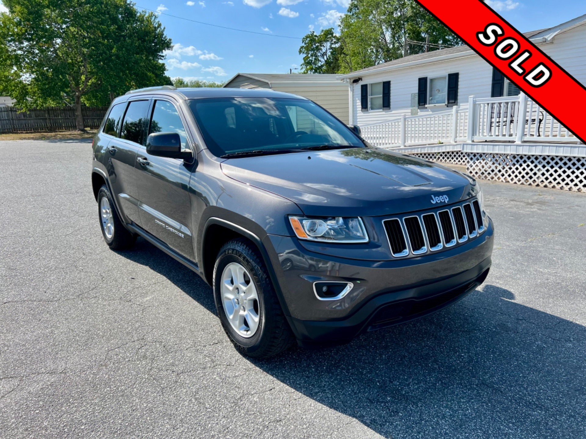 2015 Jeep Grand Cherokee Laredo's photo