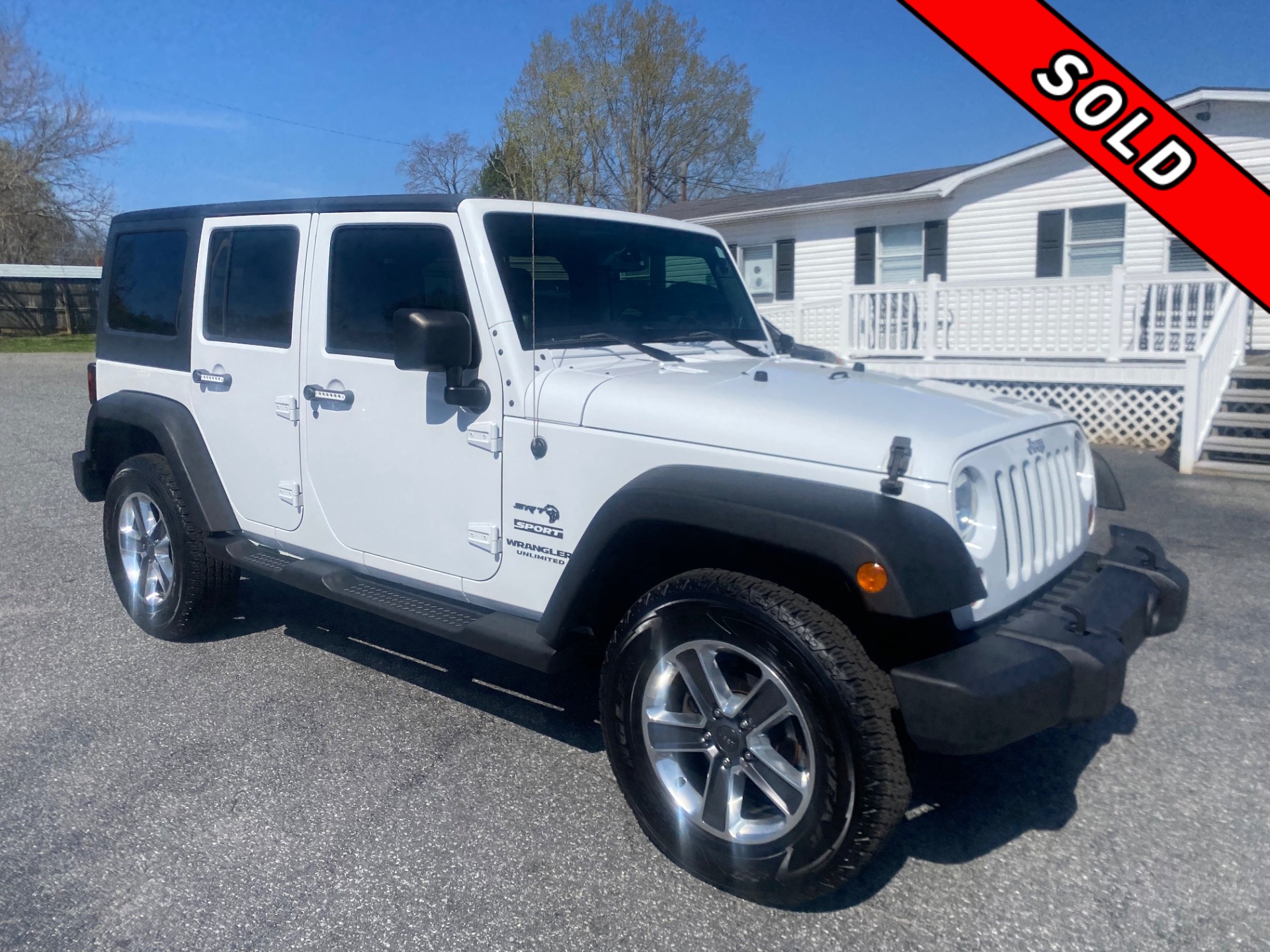 2013 Jeep Wrangler Sport's photo