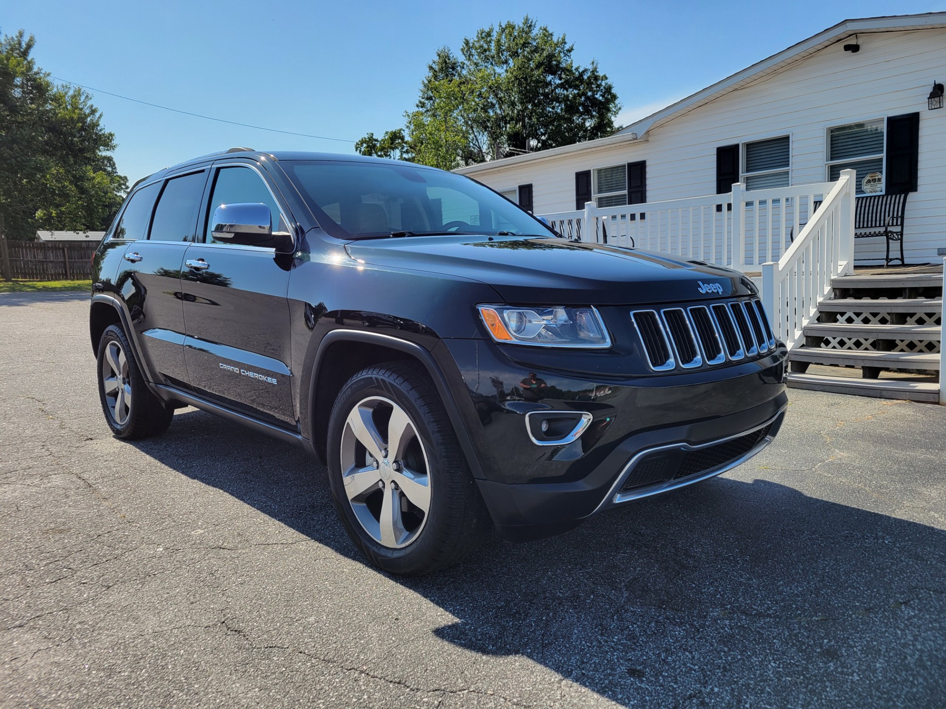 2015 Jeep Grand Cherokee Limited's photo
